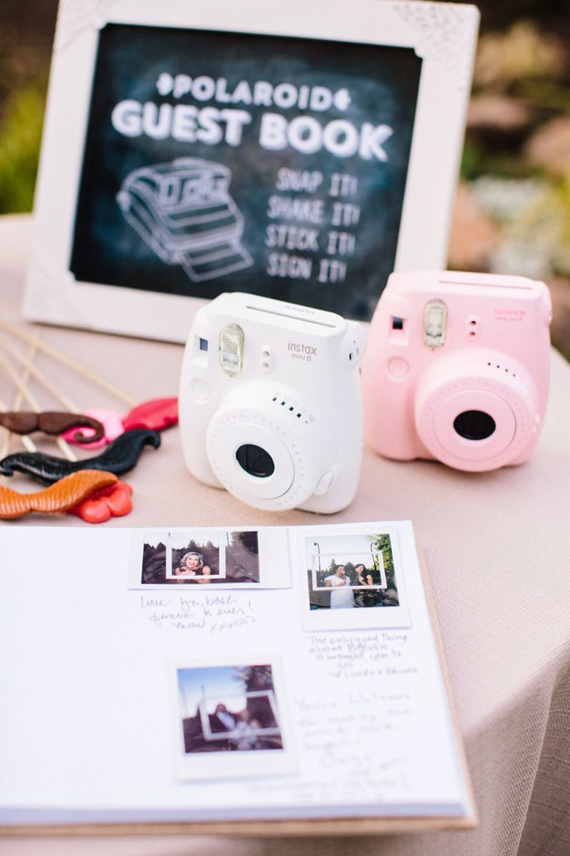 Cámaras instantáneas baratas para bodas: Polaroid e Instax para